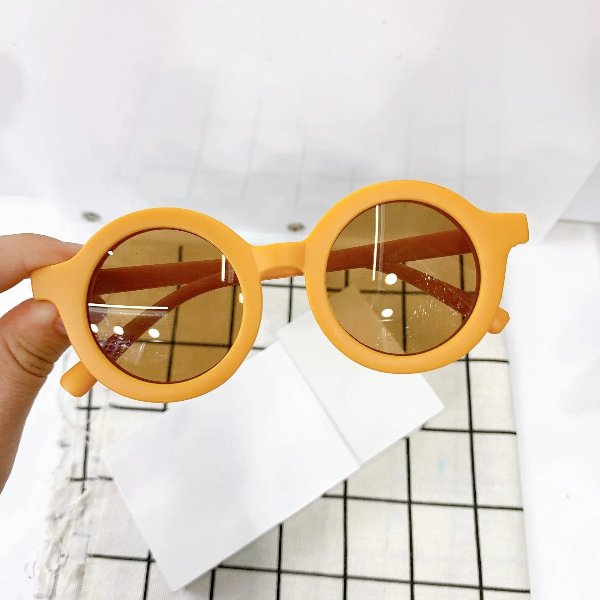 Lunettes de soleil tendance pour enfants de 1 à 8 ans, verres dépoli et décoratifs