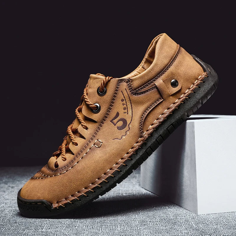 Men's leather moccasin, casual shoes, comfortable, high quality, fashionable, soft zones, classic, rinse-resistant, non-adherent, flat, trendy, outdoor, new