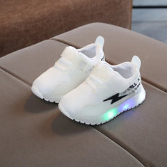 Chaussures lumineuses pour enfants garçons et filles baskets en maille légère brillante baskets lumineuses pour petits enfants chaussures lumineuses LED pour enfants