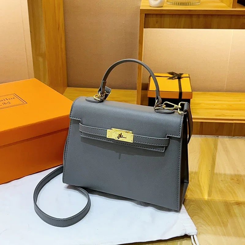 New trendy, unique, classic and luxurious brand - High-end design - Pure color - Unique platinum shoulder bag 