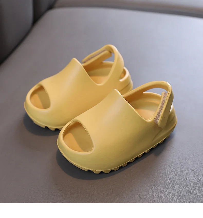 Pantoufles d'été pour enfants, vente en gros, chaussures de plage, commerce extérieur, chaussures trouées pour petits enfants, chaussures pour bébés