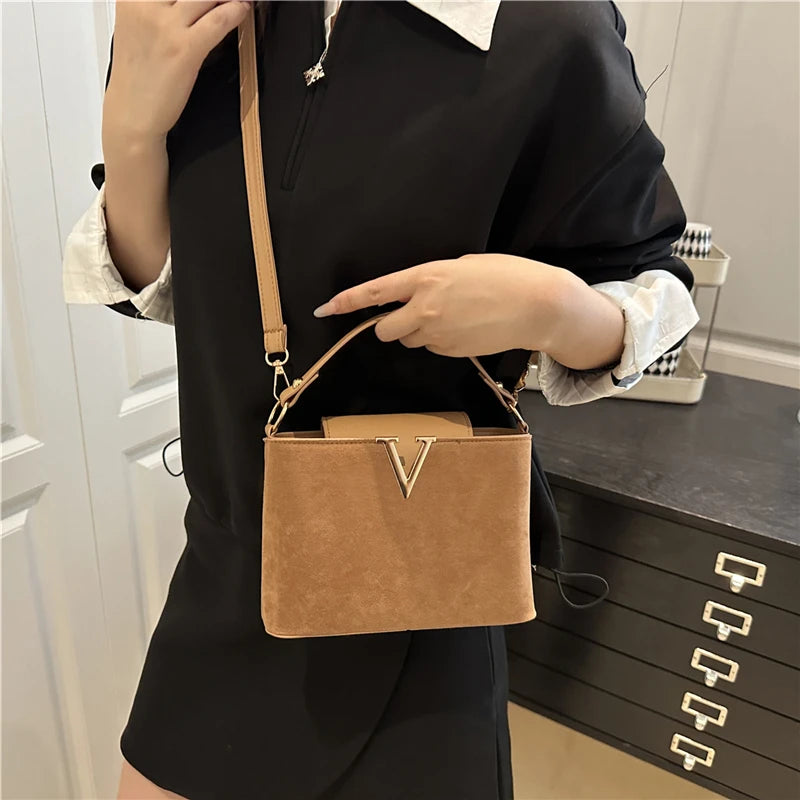Fashionable mini suede bag for women, faux suede tote bag, decorative handbag with locking buckle, shoulder bags 