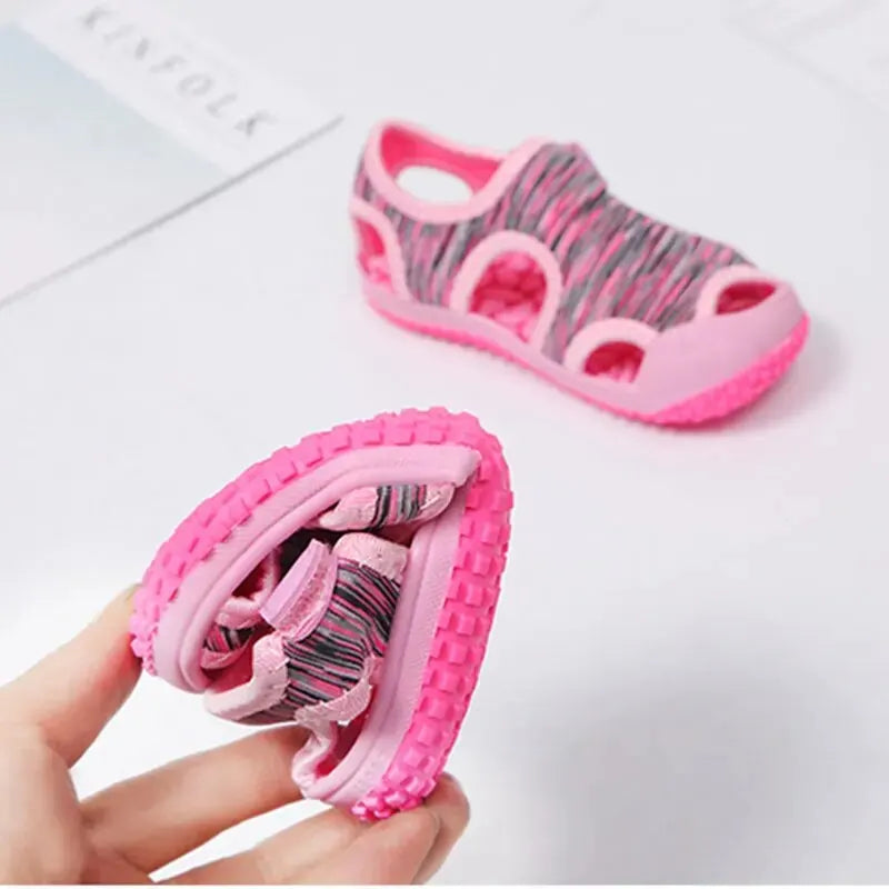Sandales pour enfants pour garçons et filles, sandales de sport d'été à embout, chaussures de plage