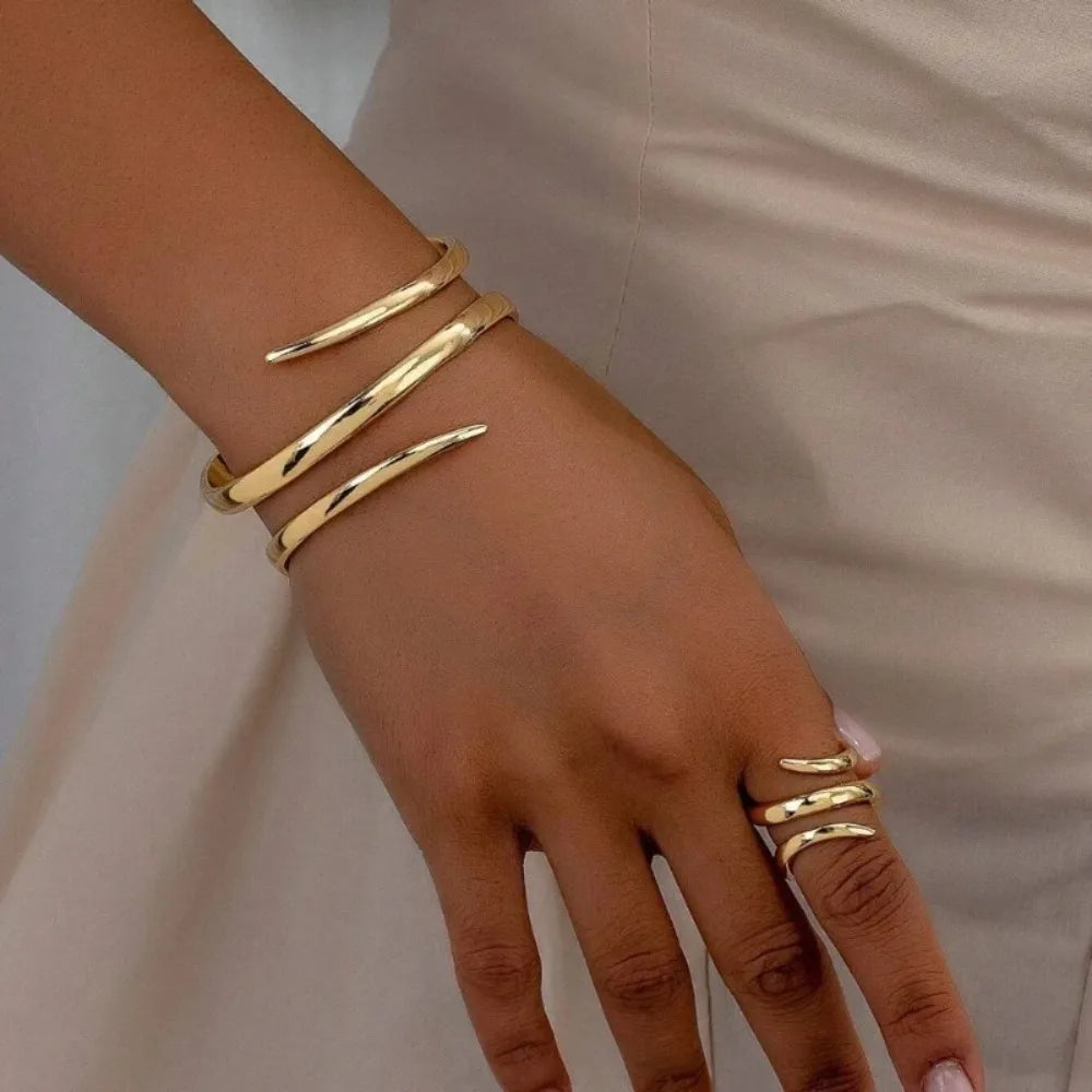 Women's Jewelry Set, European and American Thick Bracelet, Gold Color, Geometric Line, Ring Combination Set