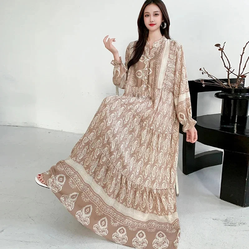 Loose-fitting bohemian cotton dress with floral print, long sleeves, plus size, maternity maxi dress for pregnant women and expectant mothers