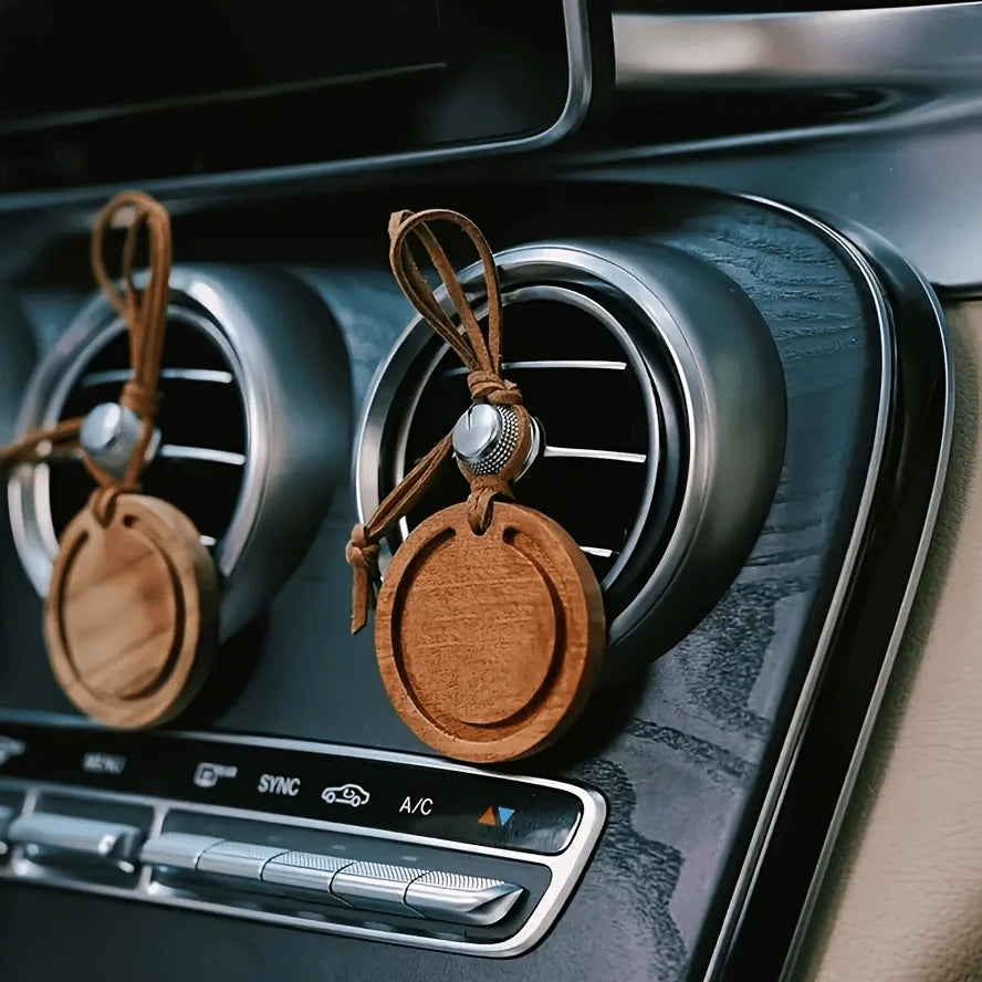 Diffuseur rond en bois de qualité supérieure, fait à la main en bois de cire blanche et noyer noir, accessoires aromatiques de Suspension de voiture élégants, 1 pièce