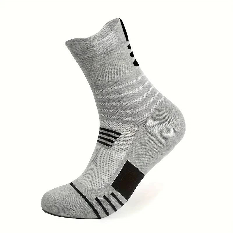3 pairs of men's comfortable cushioned athletic socks for outdoor sports