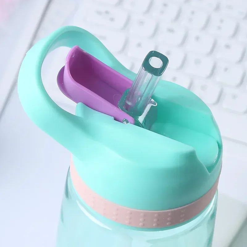 Bouteille d'eau pour enfants avec paille sans BPA, bouilloire à boire pour enfants, tasse d'école Portable en plastique sain de 480ML, tasse d'eau transparente