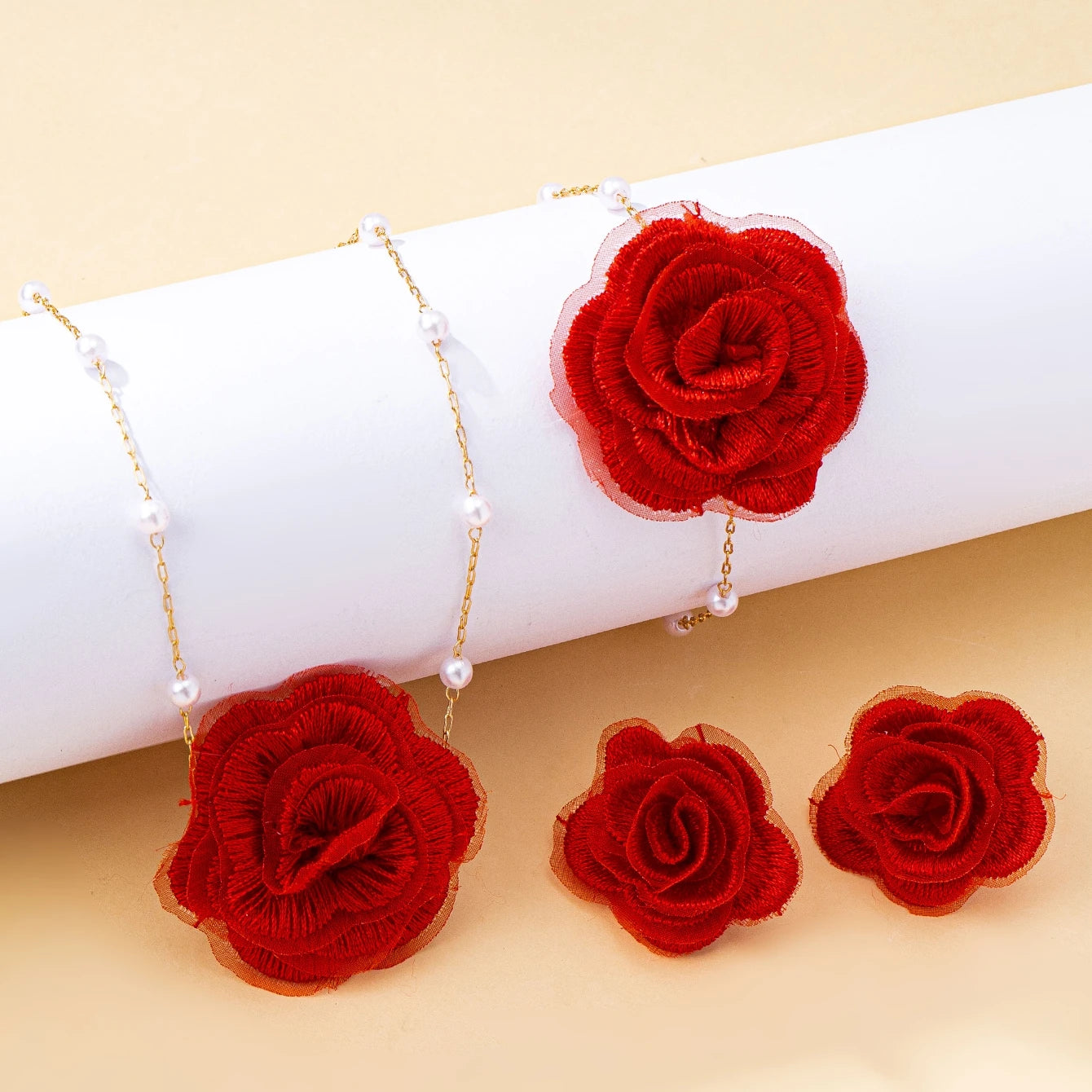 Ensemble de bijoux pour femmes, tissu élégant, fleur, Imitation de perles, collier, Bracelet, boucles d'oreilles, bijoux bohème pour usage quotidien et vacances
