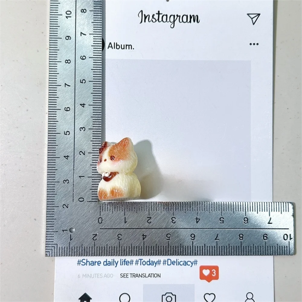 Cute handcrafted kitten figurine, miniature wooden cat, home decoration, cat event sculpture, souvenirs, home decor, ornament figurines