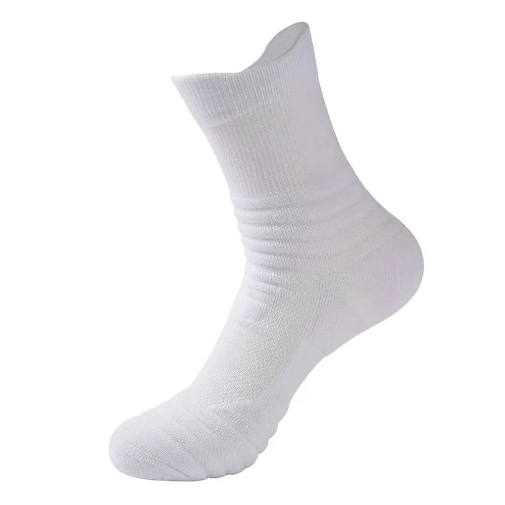 3 pairs of men's comfortable cushioned athletic socks for outdoor sports