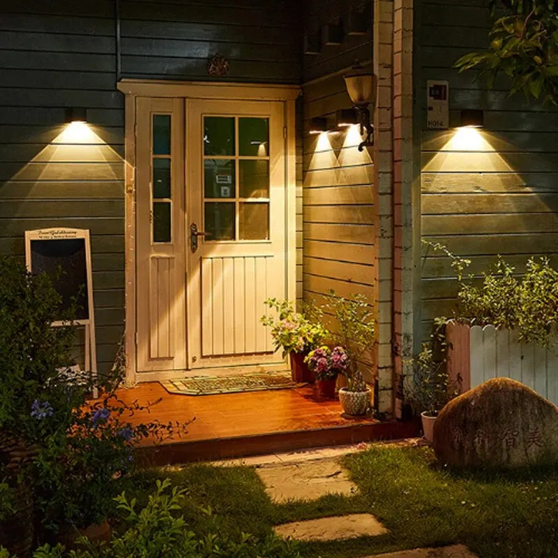 Applique Murale Solaire à LED avec Capteur de Soleil, Imperméable Conforme à la Norme IP65, Luminaire Décoratif d'Extérieur, Idéal pour un Jardin, une Cour, un délégations ou une Clôture