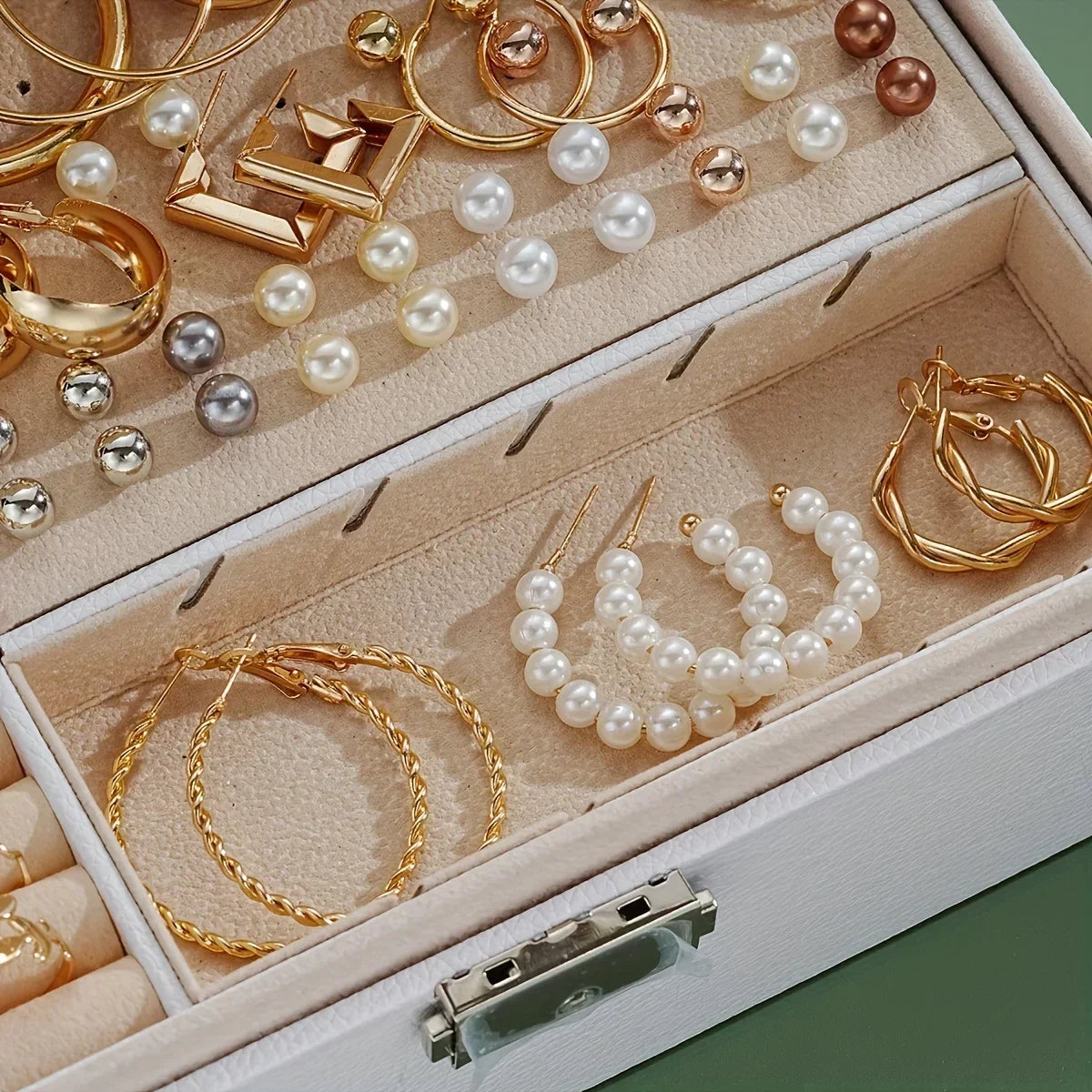 Ensemble de bijoux avec accessoires de fête, colliers de la présidence, boucles d'oreilles, matiques, sans boîte, 86 pièces