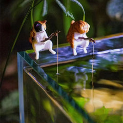 Fish-inspired fishing cat ornaments, mini resin figurine, cartoon cat statue for home office aquarium decoration