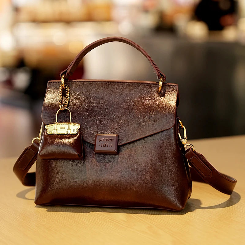 Nouveau sac de luxe léger pour femmes, sac de banlieue à la mode, décontracté et polyvalent, sac à main, bandoulière
