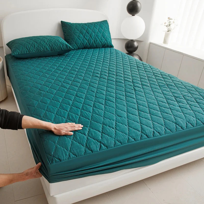 Housse de matelas matelassée épaisse et imperméable, protection de matelas, drap-housse Queen King, couverture de lit (sans taie d'oreiller)
