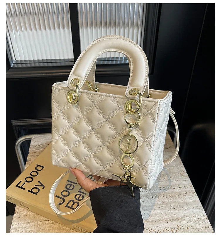 Small Premium Western Style Bag, New Shoulder Bag, Fashionable Embroidery Thread, Versatile Concubine Handbag 