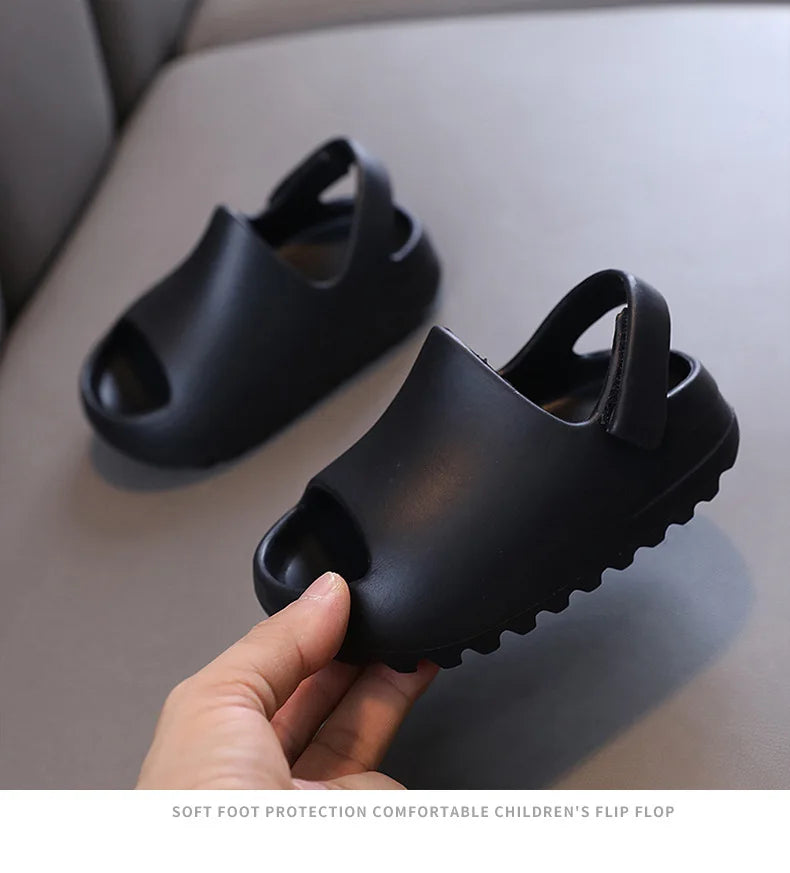 Pantoufles d'été pour enfants, vente en gros, chaussures de plage, commerce extérieur, chaussures trouées pour petits enfants, chaussures pour bébés