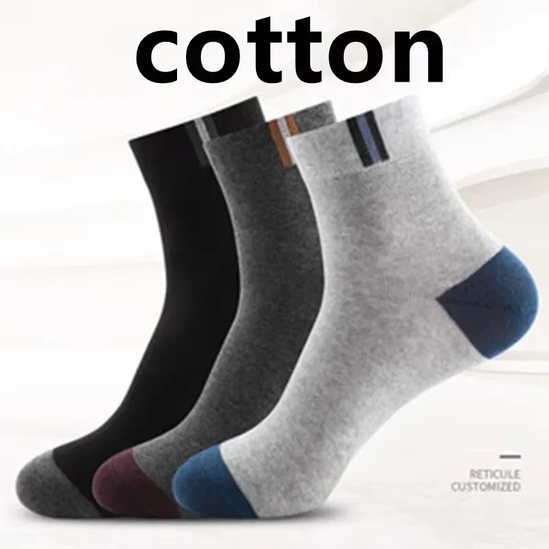 3 pairs of men's comfortable cushioned athletic socks for outdoor sports