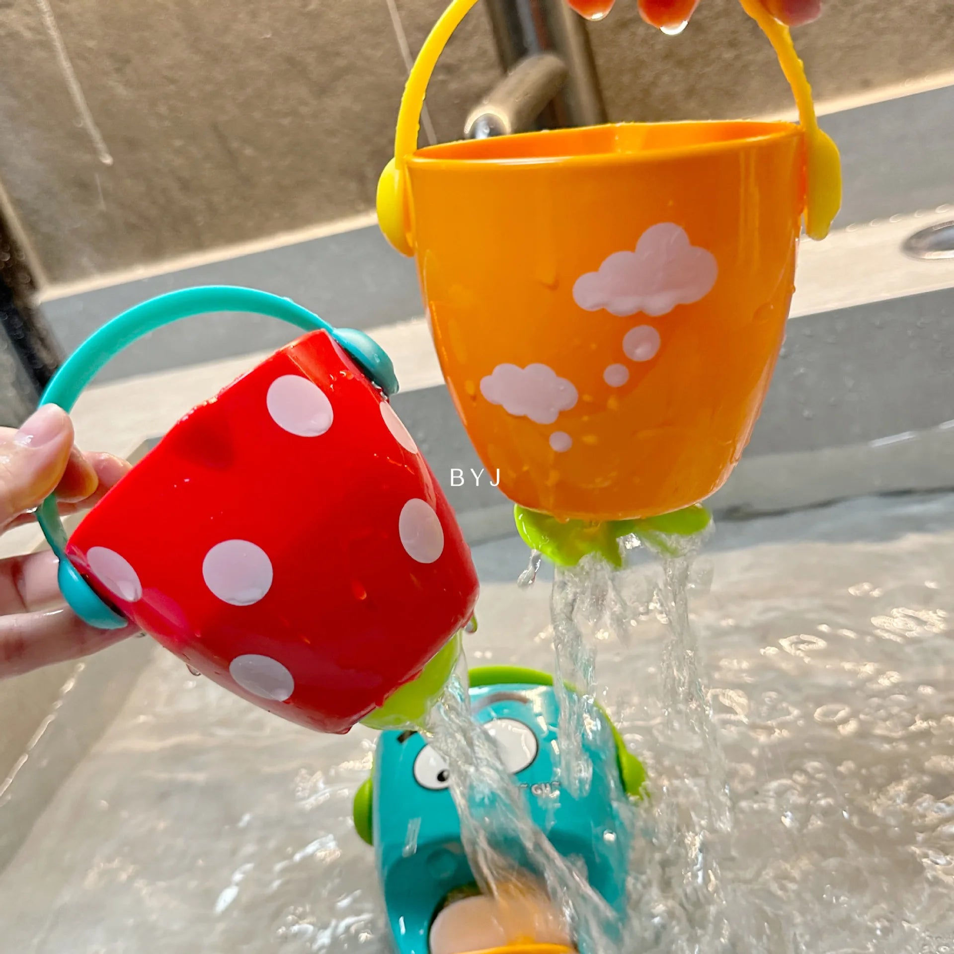Jouets de bain de douche de bébé, baignoire de bébé, mini jouets de plage étanches E27, jeu de douche d'arrosage, cadeaux de normalisation de l'eau pour les tout-petits