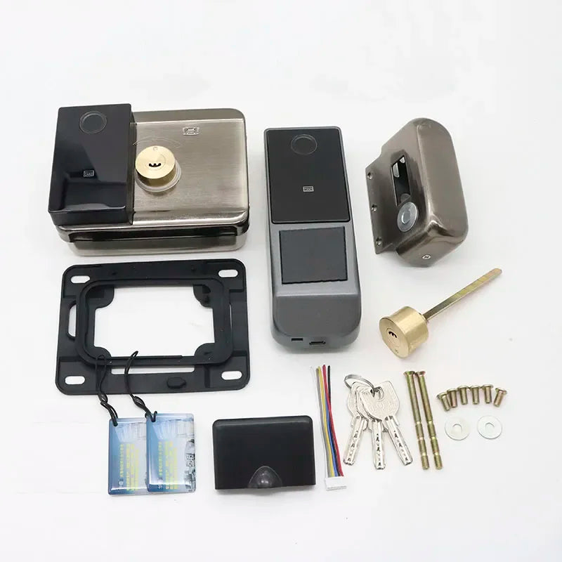 Serrure de porte intelligente électronique sans clé, serrure à empreintes digitales, étanche, Tuya, télécommande WiFi, Bluetooth, carte d'application TTLock, code numérique