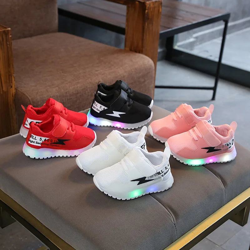 Chaussures lumineuses pour enfants garçons et filles baskets en maille légère brillante baskets lumineuses pour petits enfants chaussures lumineuses LED pour enfants
