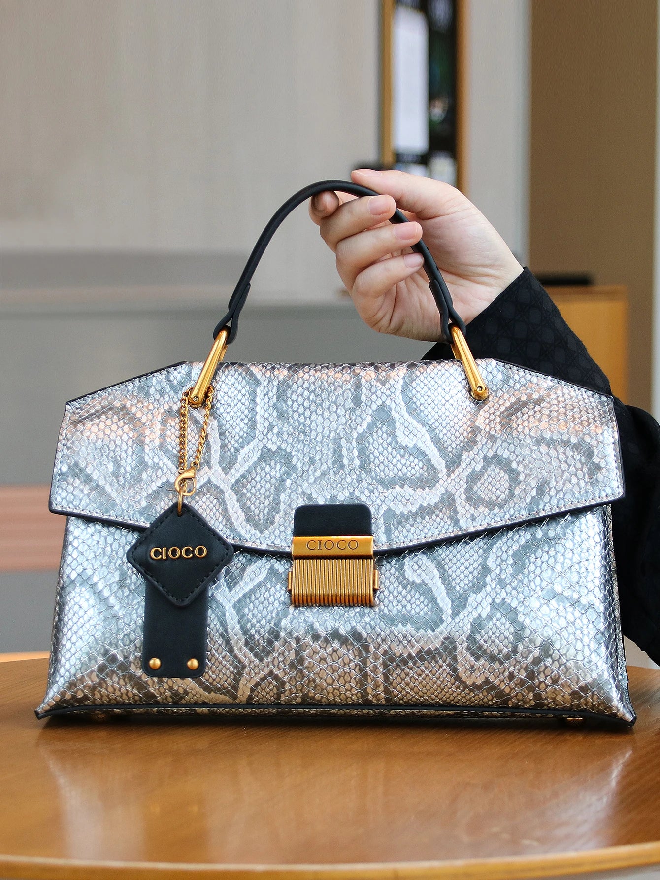 2025 nouveau rétro bleu en forme de serpent sac à main de haute qualité mode luxe sac à main léger grande capacité une épaule messen