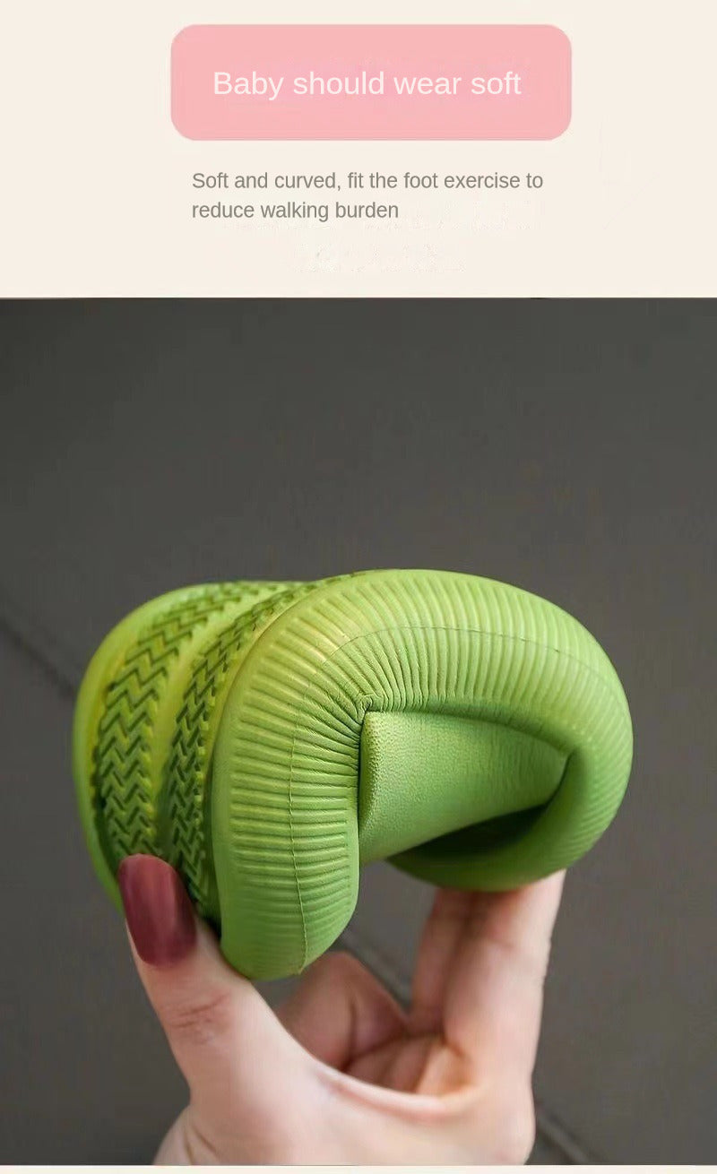 Pantoufles de salle de bain pour enfants, couleur unie, antidérapantes, semelle souple, pantoufles d'été pour garçons et filles de 4 à 10 ans, pantoufles de maison mignonnes