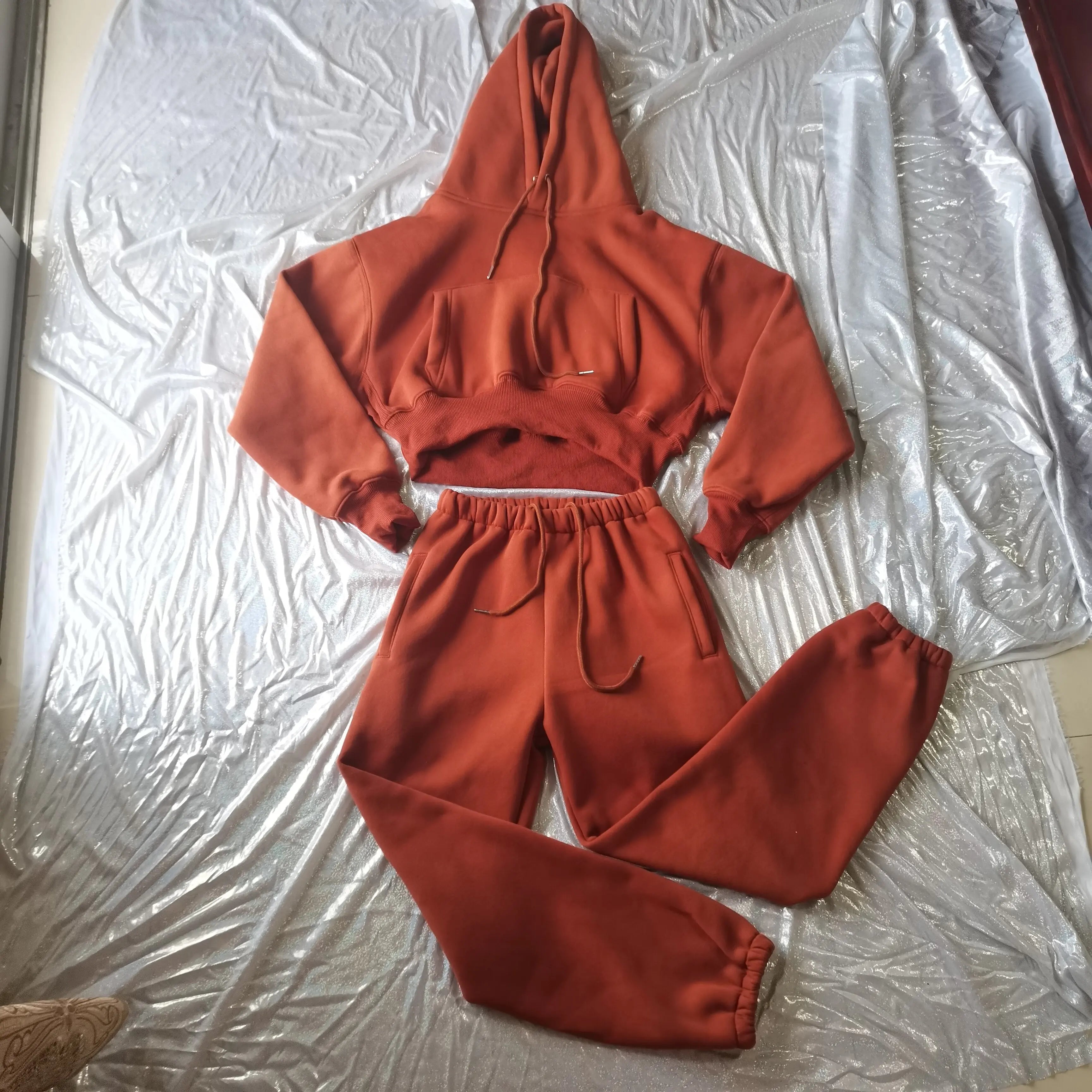 Sweat à capuche Smile avec pantalon de jogging pour femme, ensemble 2 pièces, tenue de sport décontractée, survêtement monochrome, imbibé de sueur, vente en gros, automne et hiver