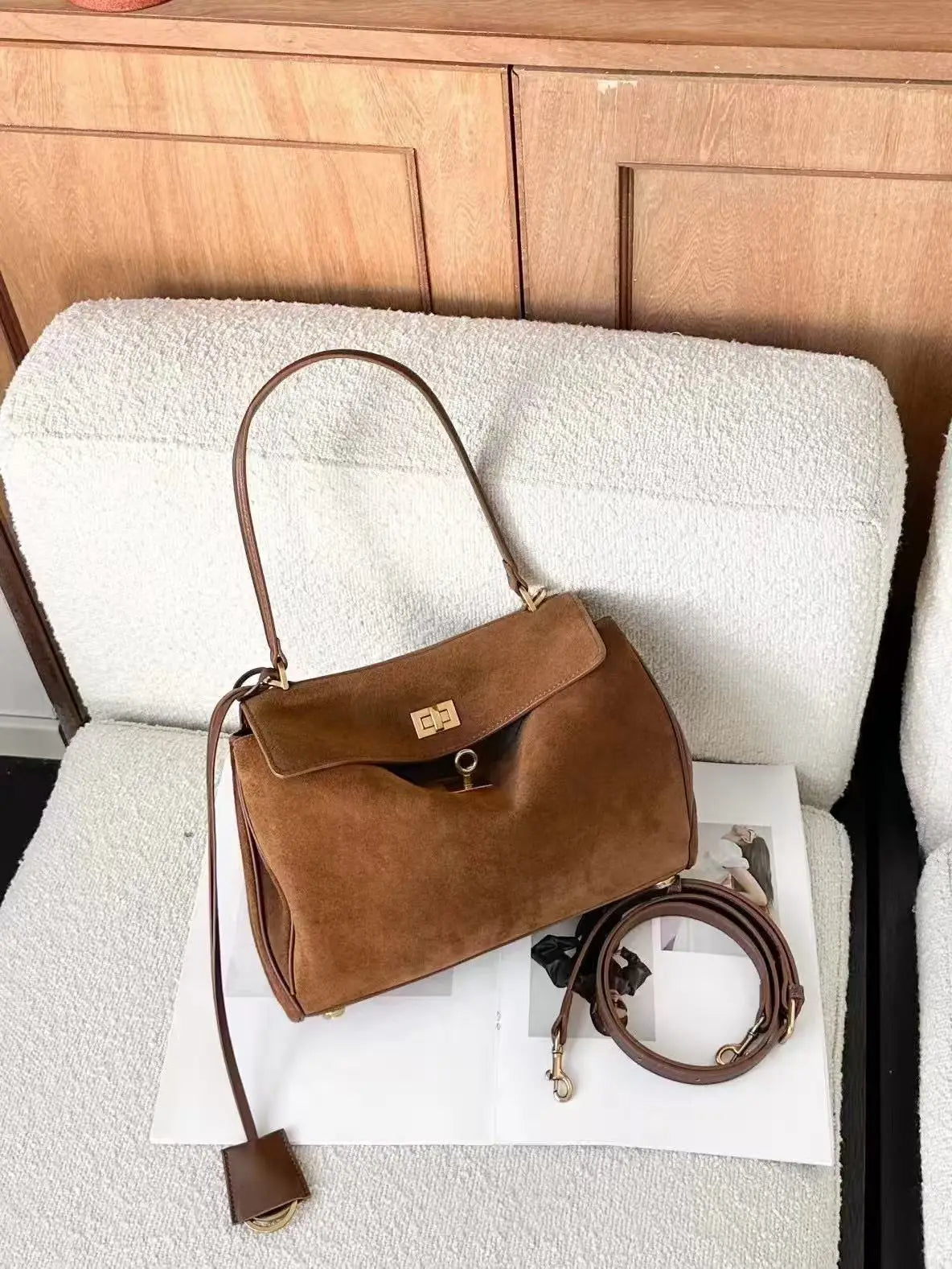 Sacs à main en cuir véritable pour femmes, fourre-tout en cuir véritable glacé, sac à bandoulière en daim marron pour dames, design moderne personnalisé