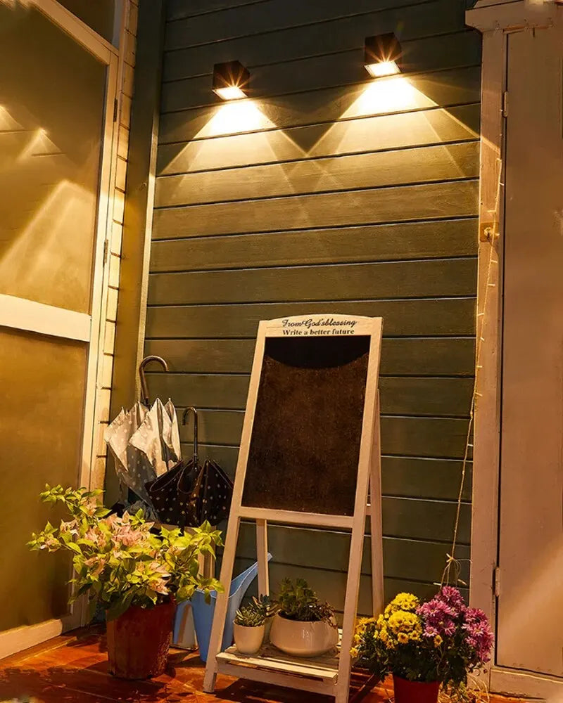Applique Murale Solaire à LED avec Capteur de Soleil, Imperméable Conforme à la Norme IP65, Luminaire Décoratif d'Extérieur, Idéal pour un Jardin, une Cour, un délégations ou une Clôture