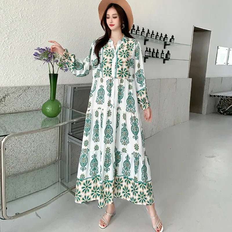 Loose-fitting bohemian cotton dress with floral print, long sleeves, plus size, maternity maxi dress for pregnant women and expectant mothers