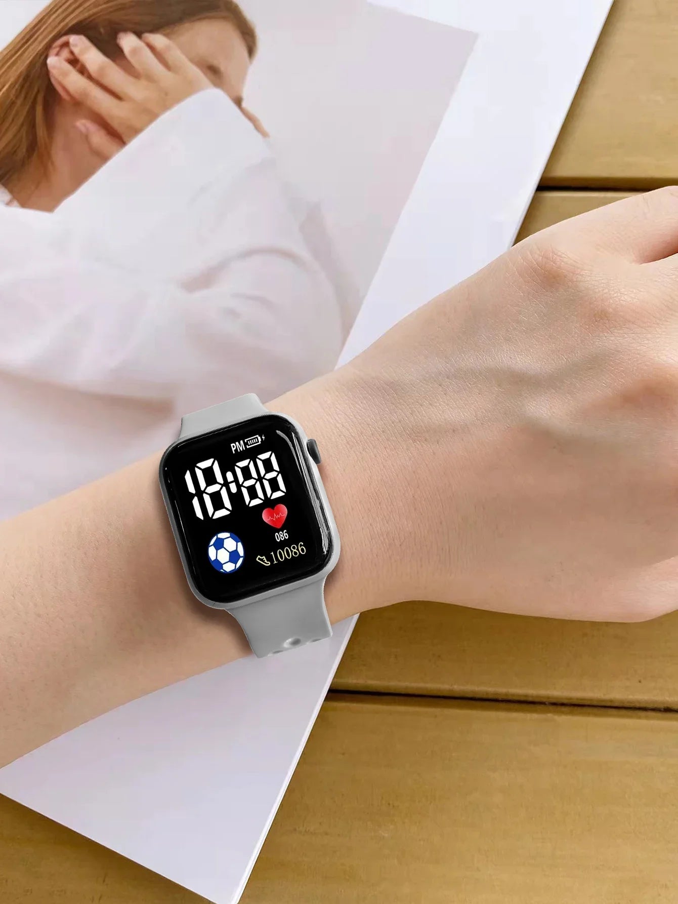 Montres numériques LED pour enfants et adultes, bracelet en Silicone, montre-bracelet électronique de dessin animé, horloge de sport, cadeaux pour garçons et filles