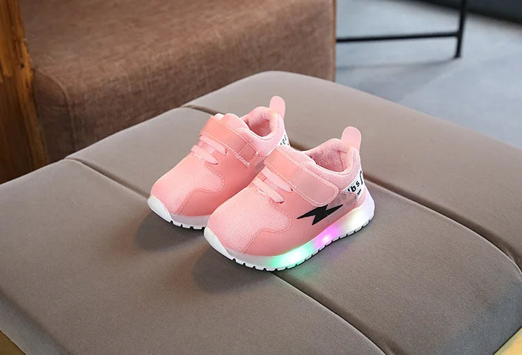 Chaussures lumineuses pour enfants garçons et filles baskets en maille légère brillante baskets lumineuses pour petits enfants chaussures lumineuses LED pour enfants