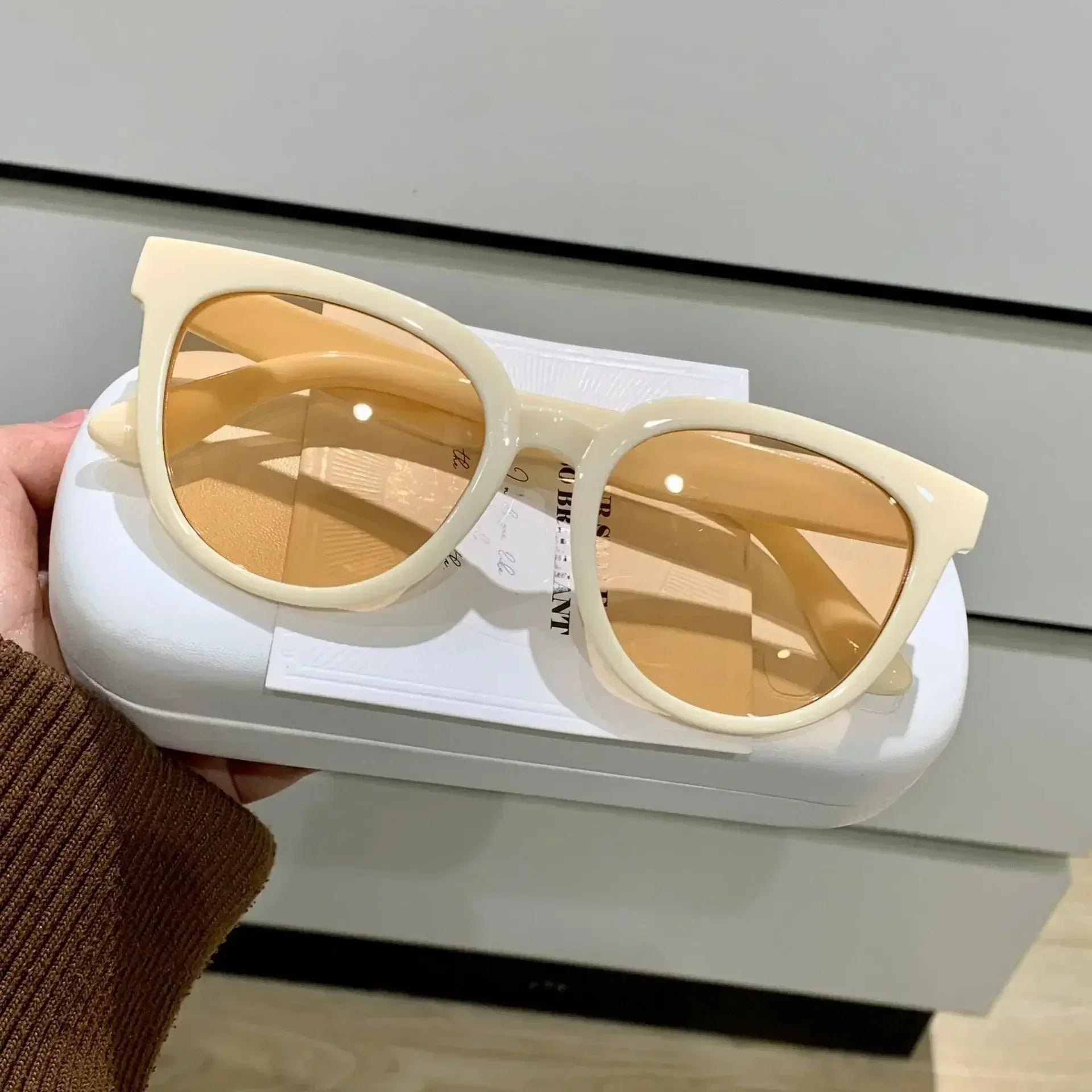 Lunettes de soleil coréennes personnalisées haut de gamme pour femmes, lunettes de soleil de luxe à monture ronde pour voyage, Protection solaire d'extérieur, lunettes de Protection UV