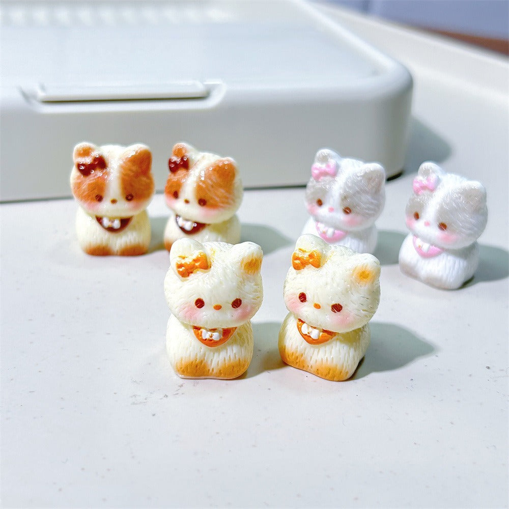 Cute handcrafted kitten figurine, miniature wooden cat, home decoration, cat event sculpture, souvenirs, home decor, ornament figurines