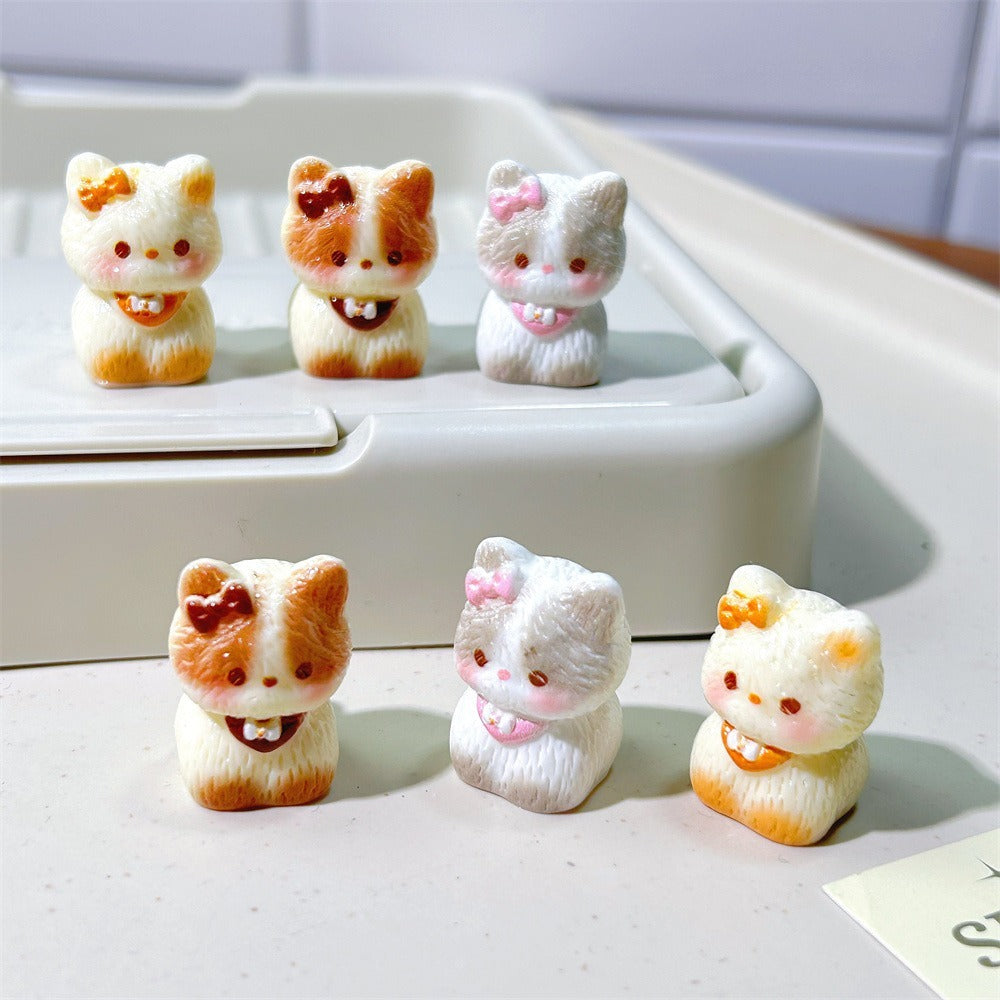 Cute handcrafted kitten figurine, miniature wooden cat, home decoration, cat event sculpture, souvenirs, home decor, ornament figurines