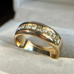 1 Romantic Couple Matching Ring - Stainless Steel Wedding Band for Him and Her - Hypoallergenic, Durable, Scratch-Resistant Design - Perfect Symbol of Eternal Love for Valentine's Day, Engagement, Anniversary or Wedding Gift