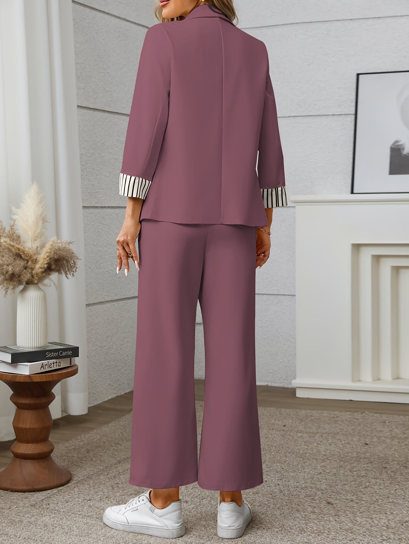 [Elegant Directional + Women's Pants Suit]