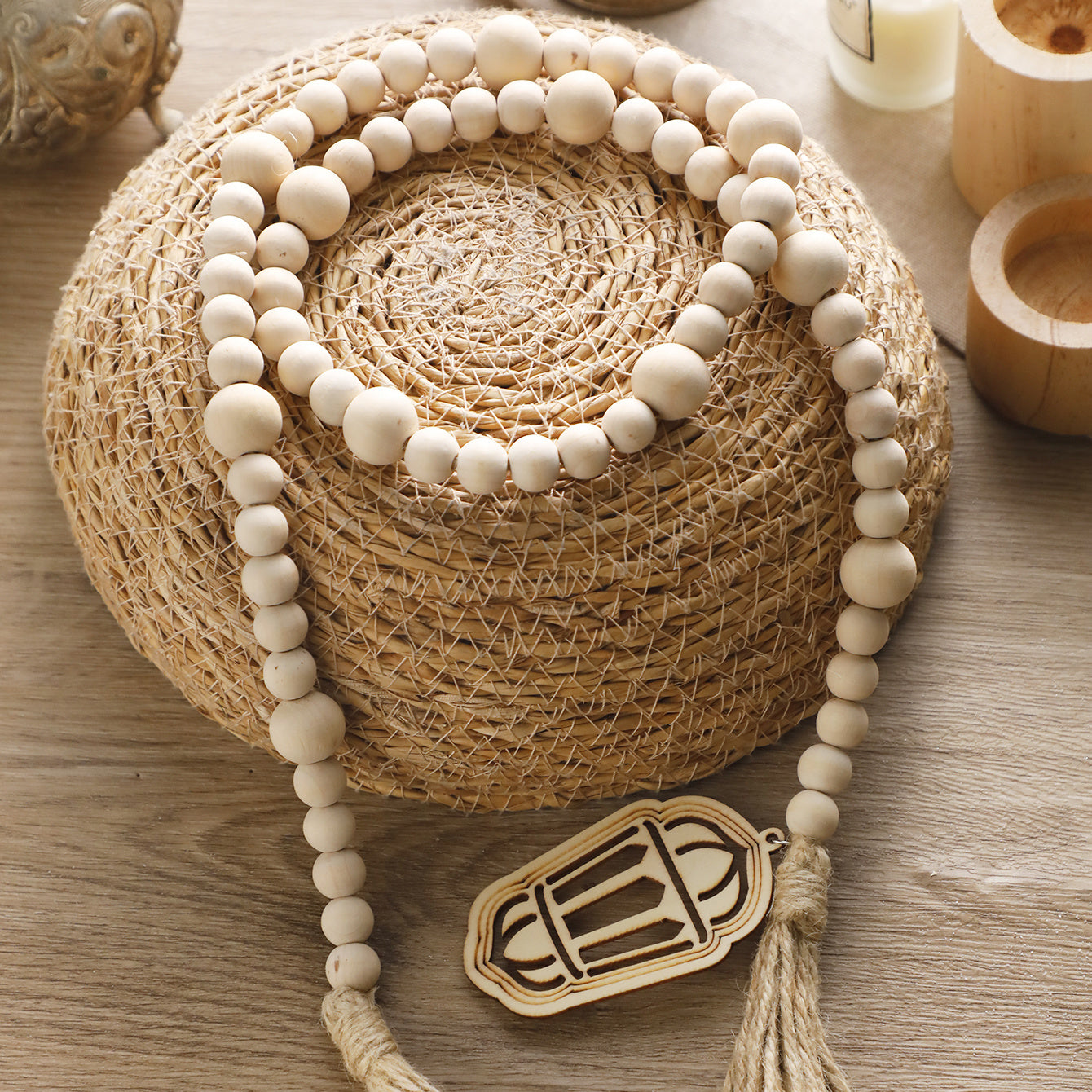 1pc Ramadan Wooden Beads Wall Hanging, Islamic Crescent Moon & Lantern Decor, Eid Al-Fitr Mubarak Muslim Ornament, No Electricity Festive Party Decoration, Ideal Gift for Ramadan Celebrations
